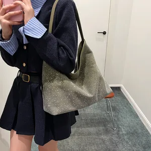Bolso tote verde militar brillante con diamantes de imitación plateados para mujer de hombro