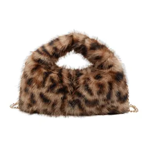 Sac à main tendance en fausse fourrure léopard avec chaîne dorée et poignée pour femme