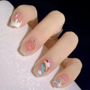 Faux Ongles Faits à la Main Pêche Nuage Arc-en-Ciel Doux Floral Dégradé Carré Court pour Femmes Décoration Quotidienne