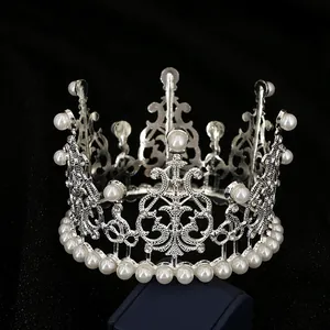 Tiara argenté élégant avec perles blanches et strass pour mariages et décoration