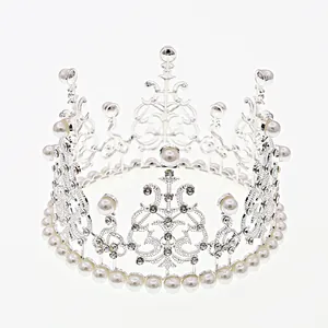 Diadème circulaire argenté avec perles blanches et strass brillants pour mariage et fête