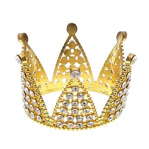 Couronne dorée étincelante avec strass pour cadeaux d'anniversaire et coiffures de mariée