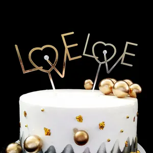 Décoration de Gâteau LOVE Cœur en Métal Avec Strass Ferronnerie pour Mariage Saint-Valentin Anniversaire Fête Or Argent