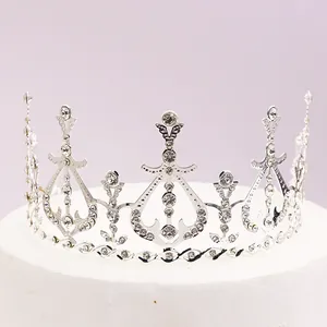 Barocke Herz-Krone in Silber mit Strasssteinen für Hochzeitstorten und Brautschmuck