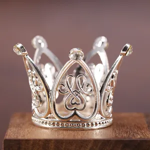 Mini couronne cœur en alliage argenté avec strass pour décoration de gâteaux