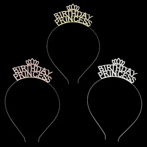 Dettaglio dei cerchietti Birthday Princess in oro, oro rosa e argento con strass scintillanti