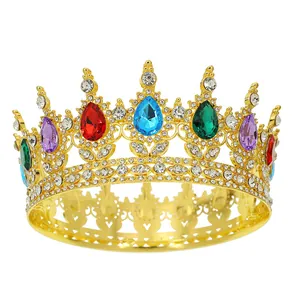 Corona da sposa barocca dorata con strass colorati e gemme a forma di goccia