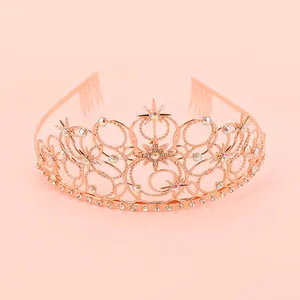 Eleganter roségoldener Sternen-Diadem mit Strasssteinen und integrierten Haarkämmen