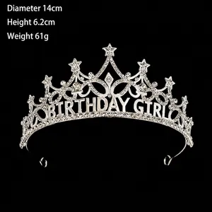 Couronne d'anniversaire argentée avec strass scintillants et lettrage Birthday Girl