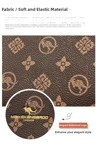 Gros plan sur le simili cuir grainé imperméable et la plaque logo en métal doré