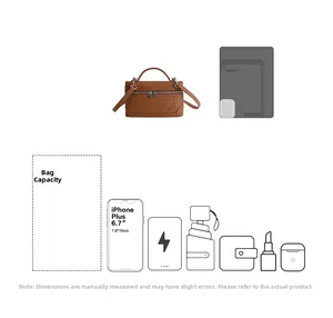 Disposition de la capacité intérieure du sac en cuir tressé marron avec accessoires