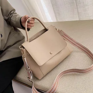 Fashion PU Leather Handbag For Women Large Capacity Shoulder Bag With Wide Woven Strap Retro Crossbody Bag For Daily Work