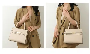 Détail du sac à main en cuir crème avec fermoir rotatif doré et bandoulière chic