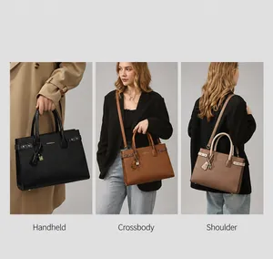 Set di borse tote in tre colori che mostrano modelli a mano, a spalla e a tracolla