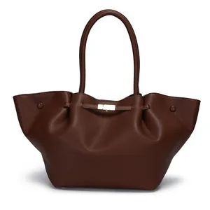 Dunkelbraune Shopper-Tasche mit Lychee-Muster und goldenem Verschluss für das Büro