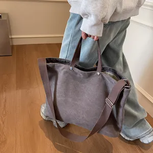 Bolso tote grande de lona minimalista en marrón oscuro para el trabajo diario y viajes