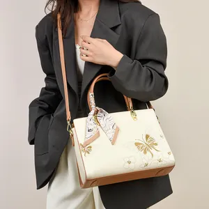 Sac fourre-tout brodé pour femme en beige et marron avec motif fleurs et papillons