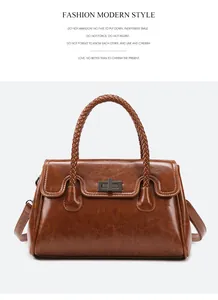 Détail du sac cabas vintage marron avec poignées tressées et fermoir rotatif doré