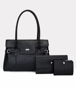 Detailansicht des dreiteiligen Taschensets aus schwarzem PU-Leder mit Narbenprägung