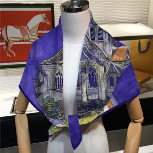 Foulard en soie artistique avec imprimé peinture à l'huile château pour femmes stylées