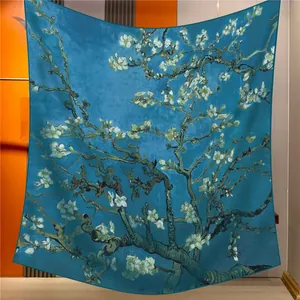 Großes quadratisches Tuch mit Van Gogh Mandelblüten-Druck in Blau mit weißen Blüten