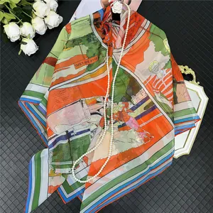 Foulard 130cm en georgette de soie avec motifs artistiques français pour protection solaire