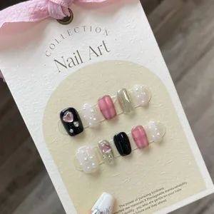 Black Pink Plaid Press On Nails With Heart Rhinestone Artificial Pearl Sweet Cool Handmade Fake Nails For Women Nail Art Accessory