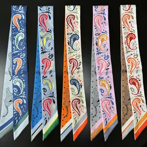 Set van vijf elegante twilly zijden sjaals met paisley en luipaardprint voor tassen
