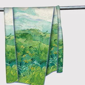 Élégant foulard en soie imprimé Champ de blé vert de Van Gogh pour femmes