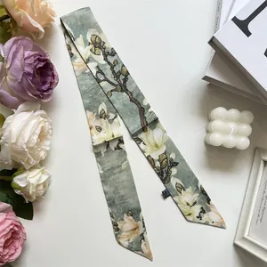 Twilly en soie vintage vert foncé à motif magnolia pour cheveux et accessoires de sac