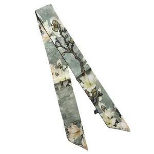 Élégant foulard twilly en soie style chinois à motif magnolia vert haricot Morandi