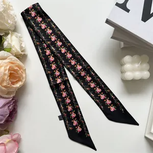 Französisches Blumenschal-Haarband mit rosa Blüten auf schwarzem Untergrund Deko