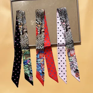 Seidenschal mit Leoparden- und Herzmuster für Taschengriffe und Hals-Accessoire