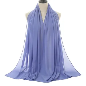 Hijab long en mousseline de soie lilas pour femme avec un tissu léger et respirant