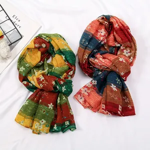 Damen Schal im japanischen Stil mit Streifen und Blumenmuster in bunten Kontrastfarben