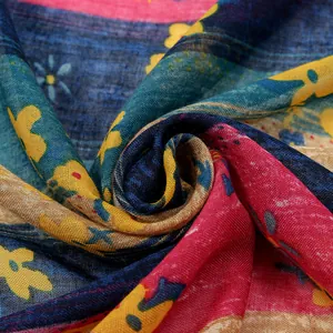 Klassisches Sonnencreme-Schal mit Blumenmuster, Streifen und blau-pinkem Blockdesign