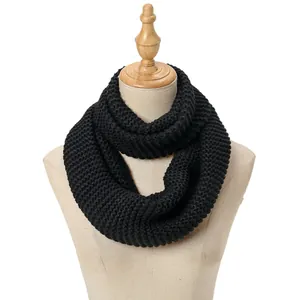 Winter chunky knit infinity scarf in black ribbed polyester for women warmth