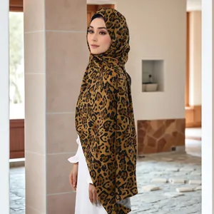 Fashion Leopard Print Scarf For Women Thin Breathable Polyester Shawl Hijab Vintage Animal Pattern Scarf For Daily Wear