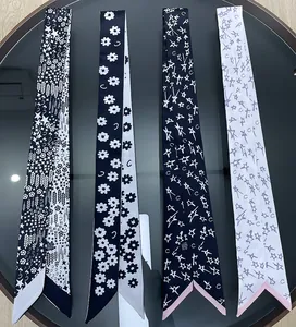 Collection de foulards twilly en soie avec motifs floraux et étoiles pour sacs à main femme