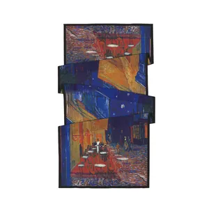 Détail de l'écharpe en soie avec imprimé Van Gogh Terrasse de café et bord noir