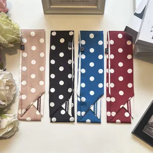Set di quattro sciarpe sottili vintage a pois in raso champagne, nero, blu e bordeaux