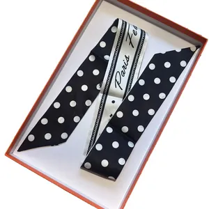 Sciarpa in seta a pois con stampa Paris in una lussuosa confezione regalo arancione chic