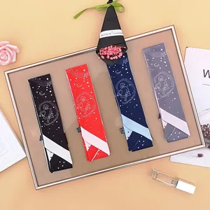 Set di quattro twilly in seta con stampe tarocchi e costellazioni per borse di lusso