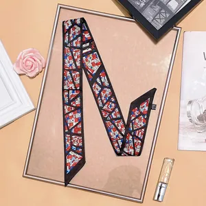 Handbemaltes Twilly-Seidentuch für Taschen mit Architekturmuster und französischem Seidenetikett