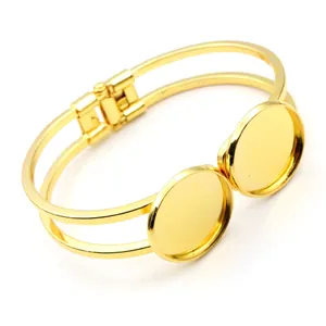Gouden dubbele draadarmband met twee 20mm ronde bezel trays voor doe-het-zelf sieraden