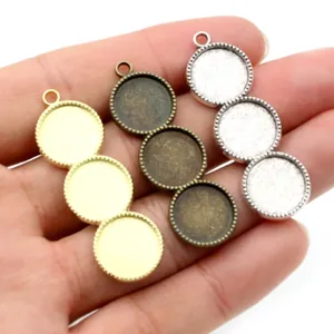 DIY three-circle alloy pendant trays in gold, bronze and silver finish shown in hand