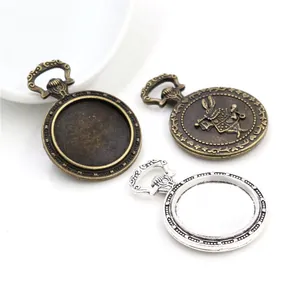 Base de Pendentif Ronde en Alliage de Zinc Antique Forme Montre à Gousset pour Création de Bijoux DIY Relief Lapin Alice Bronze Argent