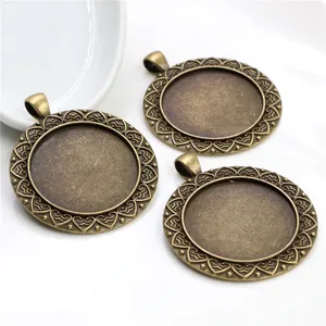 Set of 3 vintage bronze 30mm alloy pendant trays with hollow heart borders for DIY jewelry