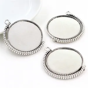 Trois supports de pendentif de 30mm en alliage argenté avec bordure perlée pour bijoux DIY