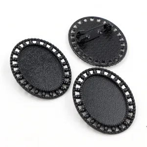 Τρεις μαύρες ματ οβάλ βάσεις μενταγιόν 18x25mm με καρφίτσες για κατασκευή κοσμημάτων DIY